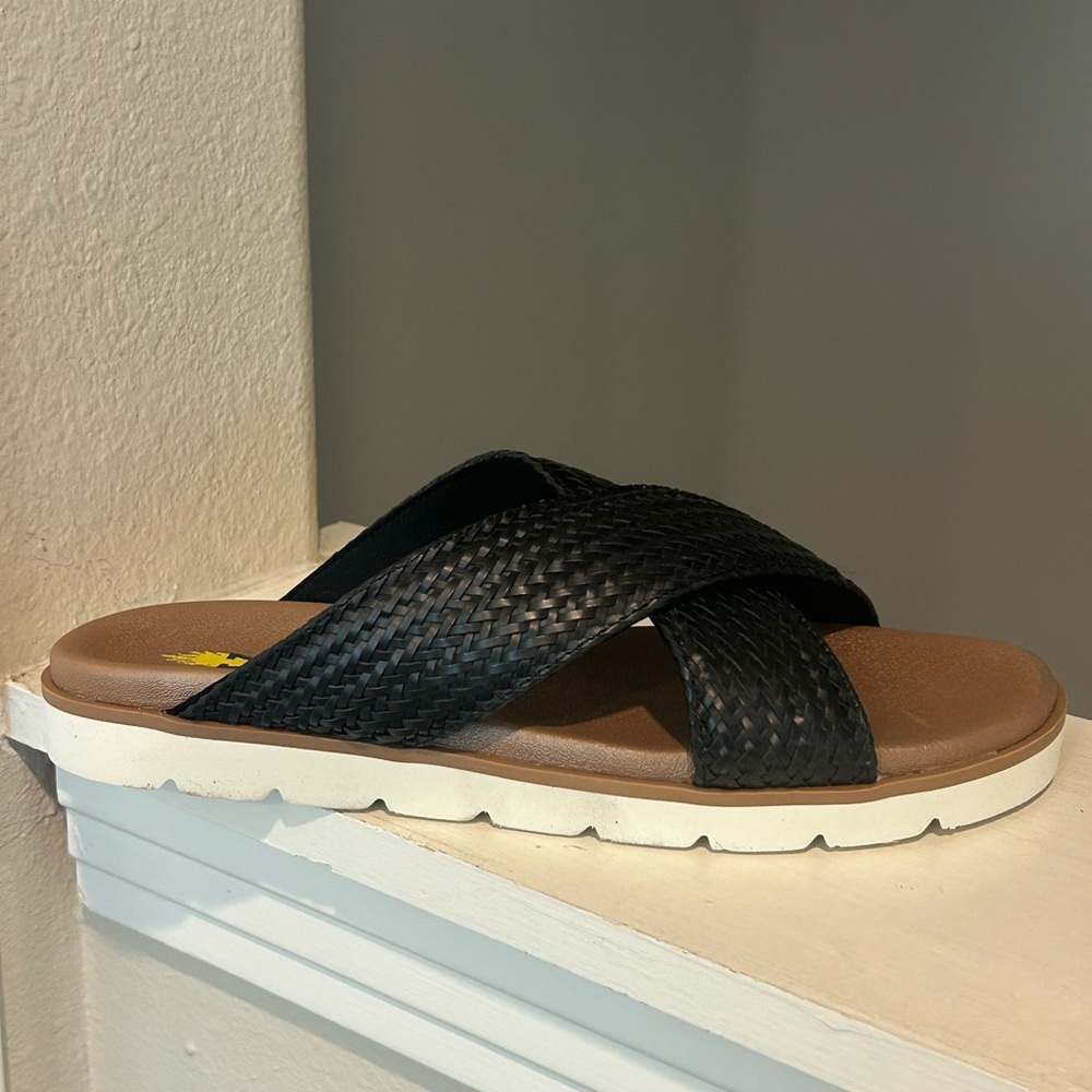 Volatile Women's Aushan Black Woven Size 11 Style PV170 Back Woven New In Box - Picture 2 of 10